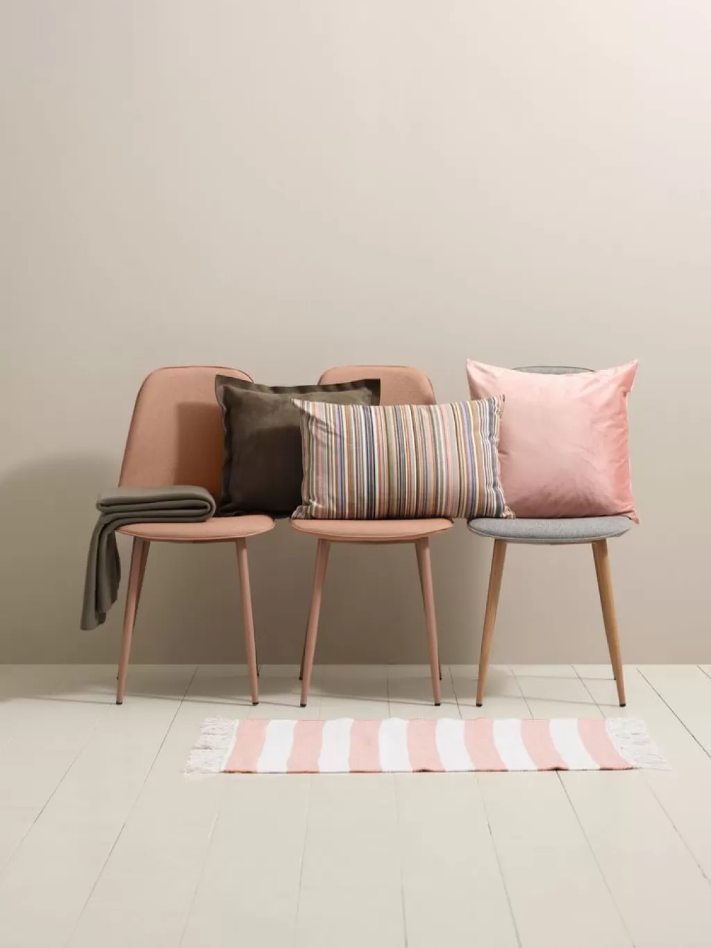 Store ERTEVIKKE Poszewka ozdobna 50x50 brudnoróżowy przydymionyróżowy